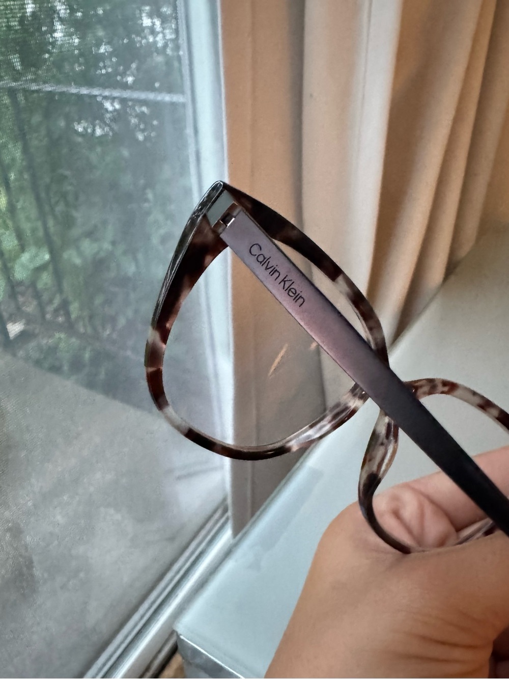 Calvin Klein Women's Tortoiseshell Cat-Eye Glasses (Prescription Unknown!!)